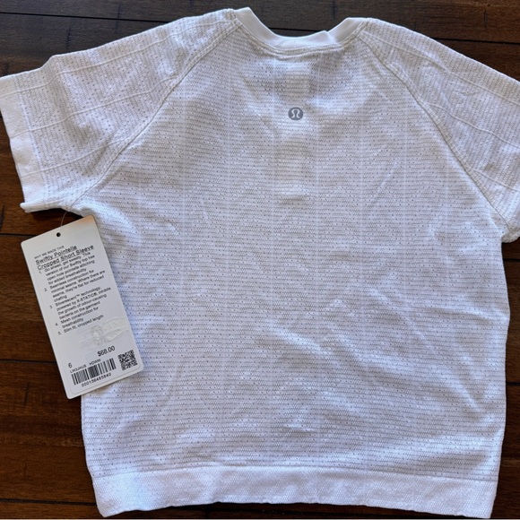 Lululemon Swiftly Pointelle Cropped Short Sleeve Tee White Size 6 NWT - Picture 3 of 4